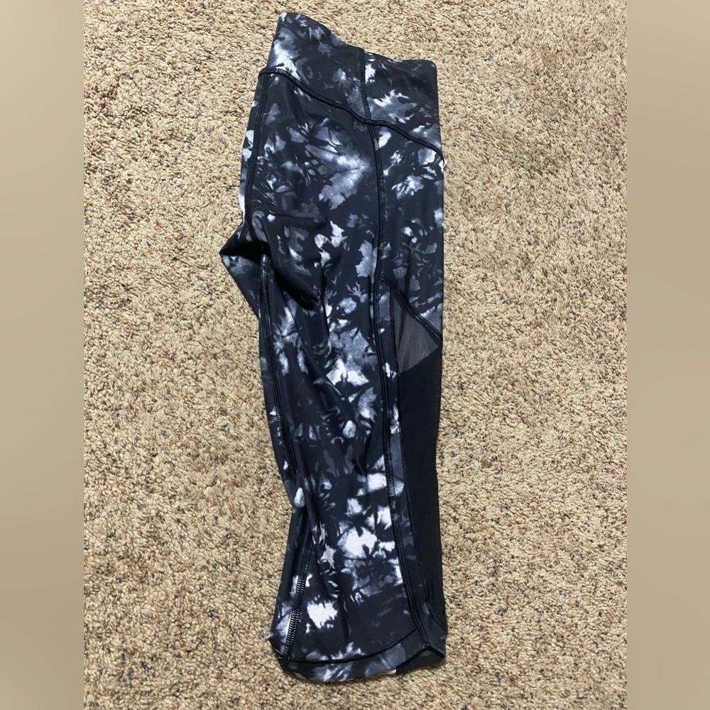 Lululemon Crop Leggings size 8